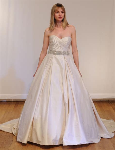 The latest 2014 collection of paloma blanca wedding dresses are true to their name; Paloma Blanca's Fall 2015 Wedding Dresses Are Perfect For ...