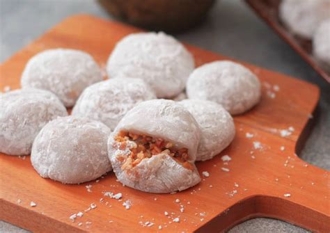 Resep bakpao lembut dengan adonan dasar sederhana tanpa susu, tanpa telur dan tanpa tepung tang mien. Resep Bakpao Isi Kacang Tanah / Cara Membuat Roti Pawa ...