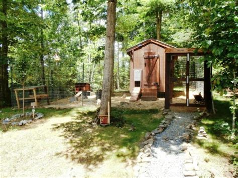 Choose from 16 cabins in a variety of creek side and ridge top settings, always. Hummingbird - Lands Creek Log Cabins