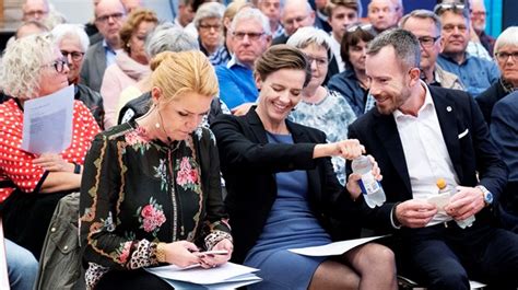 Inger støjberg har sendt et hav af stikpiller i retning af ellemann på det seneste. Lars Løkke trækker sig som formand for Venstre efter ...