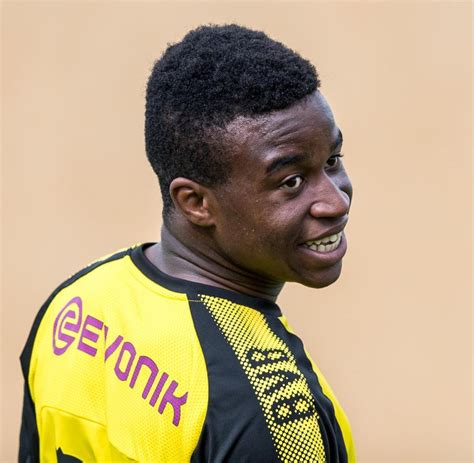 Erling braut haaland weighed in with two goals and three assists as borussia dortmund threw down a marker on the first. Borussia Dortmund: BVB-Jungstar Moukoko (13) - ein Supertalent und Influencer - WELT