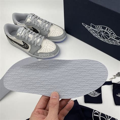 Maybe you would like to learn more about one of these? Dior x Air Jordan 1 Low Release Date CN8608-002