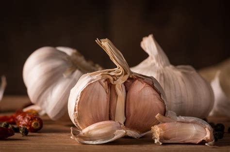 Bawang putih dapat dikatakan sebagai salah satu tanaman ajaib yang memiliki segudang manfaat bagi kesehatan. Ajaib, Simpan Bawang Putih di Bawah Bantal Sebelum Tidur ...