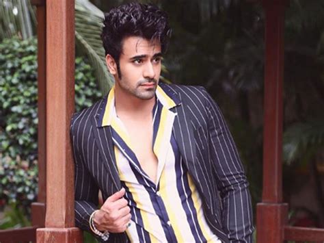 Does pearl v puri drink alcohol?: Naagin 3 Actor Pearl V Puri transfers Money Into Help More ...