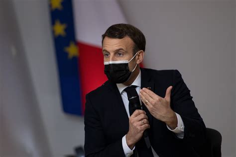 Parlez plutôt d'« allégement des contraintes », pour reprendre un terme. Santé. Vaccination contre le Covid-19 : ce que Macron a annoncé aux élus