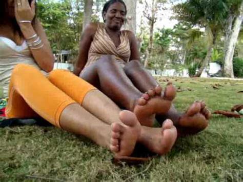 Huge foot/tickle fetish for older women feet. madelin yenifer - YouTube