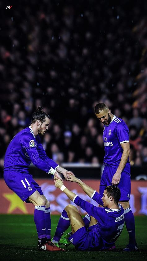 Founded on 6 march 1902 as madrid football club, the club has traditionally worn a white home kit since inception. BBC 7-9-11 | Real madrid, Cristiano ronaldo, Ronaldo