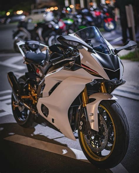 Check out the latest price of yamaha bikes in nepal on autoemag with their features and specifications. Yamaha r6 (superbike) | Sports bikes motorcycles, Yamaha ...