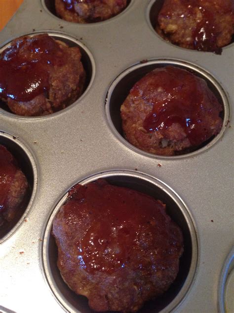 Just baste it every so often while cooking. Turkey Meatloaf With Bbq Sauce And Fried Onions / Brown Gravy Meatloaf The Best Meatloaf Recipe ...