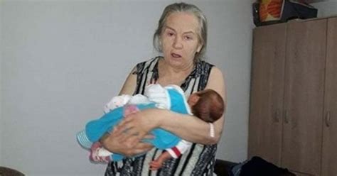 Maybe you would like to learn more about one of these? Elle donne naissance à l'âge de 60 ans, mais son mari ...