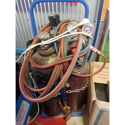 Maybe you would like to learn more about one of these? Oxy/Acetylene Gas Bottles and Welder - Lot 1048627 | ALLBIDS