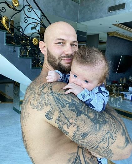 Слушать песни и музыку джиган онлайн. Джиган рассказал Тимати о лечении в рехабе: «Меня спасла жена»
