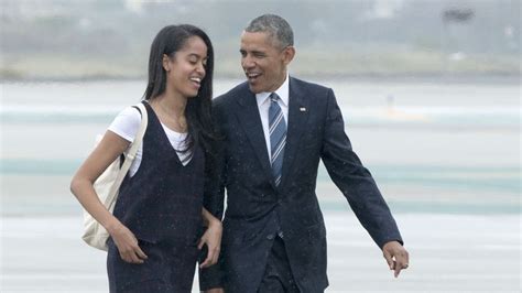 President barack hussein obama ii was born in honolulu, hawaii. Party-Girl Malia? Barack Obamas Tochter auf wilder Club ...