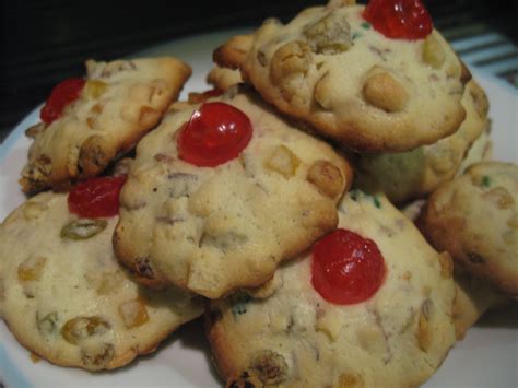Ireland is a magical country, filled with old irish traditions and folklore dating back many years. ireland christmas cookie - COOKIEs DAILY