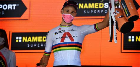 Il corridore colombiano si è aggiudicato la maglia rosa finale nell'edizione 2021 del giro d'italia,. Filippo Ganna test nog altijd positief op corona, twee ...