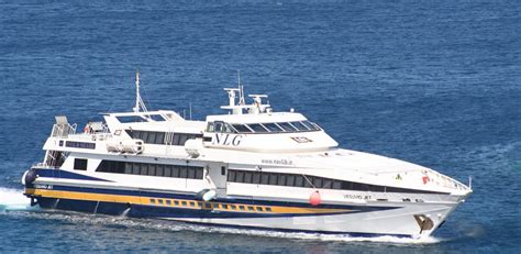 A passenger ferry with many stops, such as in venice, italy, is sometimes called a water bus or water taxi. How long is the ferry ride from Salerno to Capri? - Sitabus.it