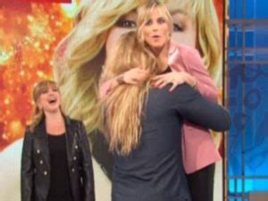 Francesca fialdini, da quest'anno, è al timone del programma tv di raiuno a ruota libera, happening show, caratterizzato dal buon umore, in onda subito dopo la domenica in di mara venier. Francesca Fialdini resta a bocca aperta per il bel ...