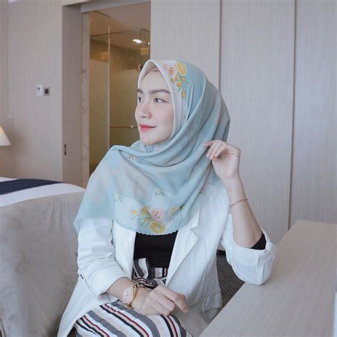 Berikut adalah ulasan yang bisa admin bahas mengenai informasi cumi dan kangkung viral di twitter ini. Fakta, Foto dan Profil Melody Prima Yang Lagi Viral Soal ...