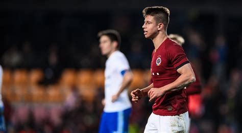 Add the latest transfer rumour here. Talent roku: Adam Hložek | sparta.cz