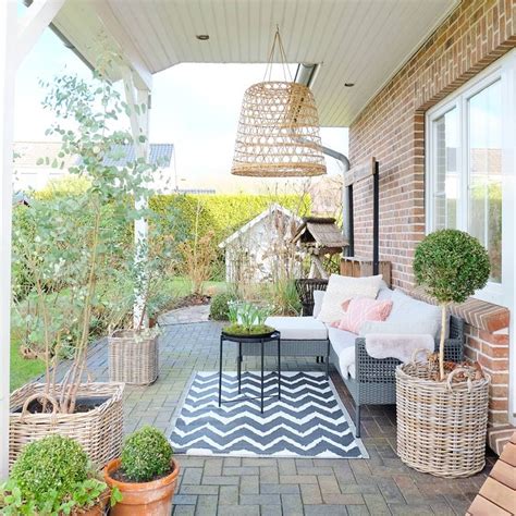 Maybe you would like to learn more about one of these? Garten Outdoor Terrasse Gardening Garden Haus Home ...