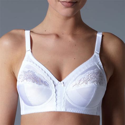 Notre coup de cœur soutien gorge sans armature triumph au mois de de juin 2021. Soutien-gorge sans armatures "Claudette" de Triumph : 1 ...