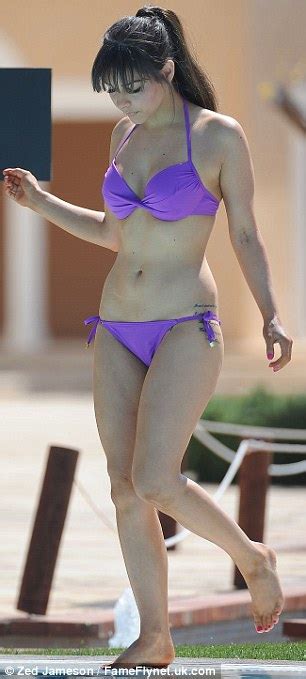 Masaya onosaka / marc thompson (us). Roxanne Pallett shows off her slim figure in a purple ...