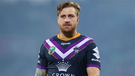 Cameron munster (13 eylül 1994 doğumlu) avustralyalı bir profesyoneldir rugby ligi olarak oynayan futbolcu beş sekizinci, tam. Cameron Munster reportedly agrees to contract extension ...