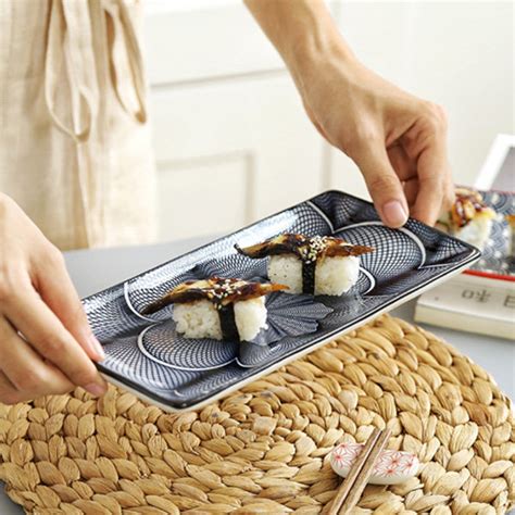 This plate from ibushi collection is hand made and is perfect for serving sushi, but can also be used for many other occasions. Japanese-Styled Sushi Plate - ApolloBox