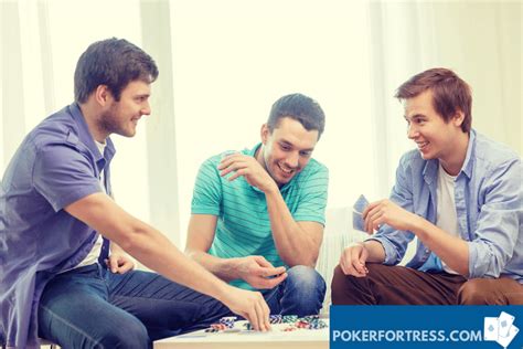 How to play poker for free with friends. How to Play Poker With 3 Players - Poker Fortress