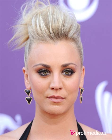 Kaley cuoco has earned the satellite, critics' choice, and also received the people's choice awards. Kaley Cuoco - frisur zum Ausprobieren in eFrisuren