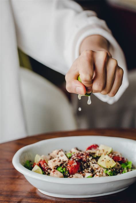 See full list on foodnetwork.com How to cook Quinoa Chicken breast salad? - Think Recipe