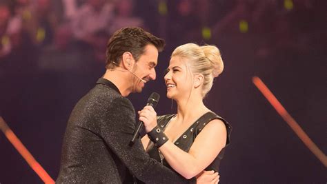 Beatrice egli + florian silbereisen sein verräterisches bettfoto macht schlagerfans verrückt. Florian Silbereisen & Beatrice Egli: Eindeutiger Beweis ...
