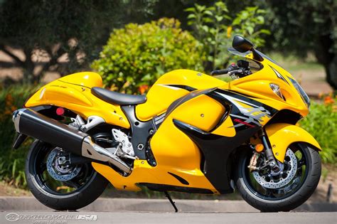 Paul johnston and jeff stone take a look at the suzuki hayabusa, yamaha r1, r6 and kawasaki zx6, as they'll be road testing them for their performance and handling. Pin by Deedeegirl316 on Motorcycles... (With images ...