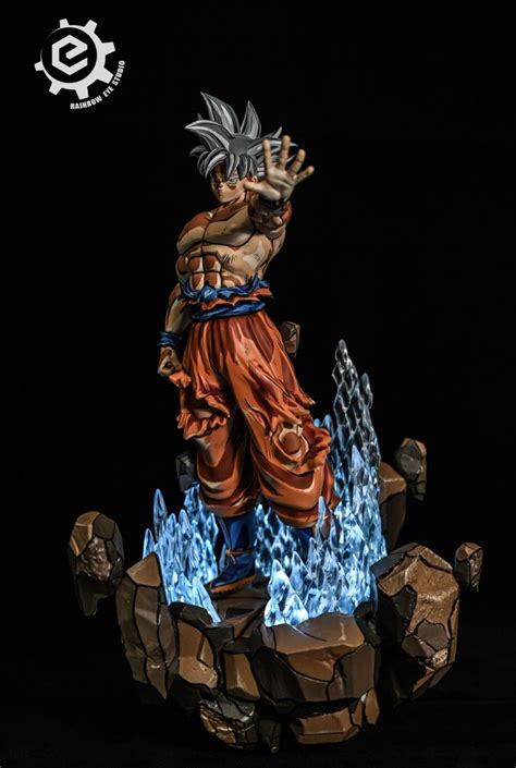 While using incomplete ultra instinct, goku was was using all of his awakened power while also gradually unlocking his latent potential. Rainbow Eye Studio - Son Goku Ultra Instinct 1/6 Scale ...