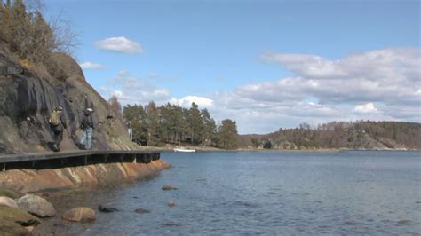 Hitta personer du känner på uddevalla kommun. Vandring på Kalvön, Uddevalla kommun - YouTube