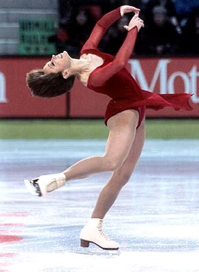 Champion from 1974 to 1976, but after finishing second to dutch skater dianne de leeuw at the 1975 world championship, she her strengths lay not in risky triple jumps but in her flowing grace and creativity. dorothy hamill on Tumblr