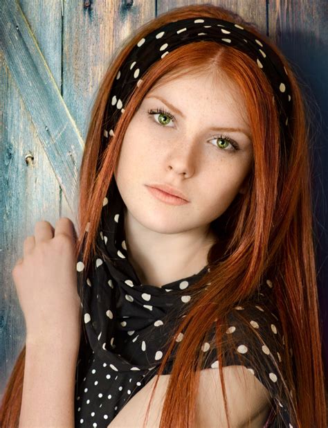 verse 1 your beauty is beyond compare with flaming locks of auburn hair with ivory skin and eyes of emerald green. Red hair, green eyes : PrettyGirls