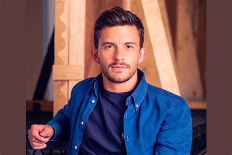 (left) shirt louis vuitton (right) wonderland spoke to jonathan bailey about the differences between theatre and screen, his role in. Bridgerton Star Jonathan Bailey On Coming Out In Showbiz ...