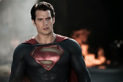 Downloade dieses freie bild zum thema henry cavill superman schauspieler aus pixabays umfangreicher sammlung an public domain bildern und videos. Superman Henry Cavill Wields A Chainsaw To Help Out ...