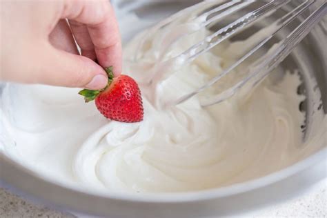 Good dessert for someone who is either diabetic and has to watch their sugars or someone who's trying to lose weight but still have something i love stawberry ice cream and this is wonderful!!! 4 Ways to Make Whipped Cream | Recipe | Making whipped cream, Heavy cream recipes, Recipes with ...