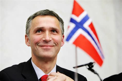 Jens stoltenberg is a norwegian politician who has served as the 13th secretary general of nato since 2014. Le Norvégien Jens Stoltenberg sera le prochain secrétaire ...