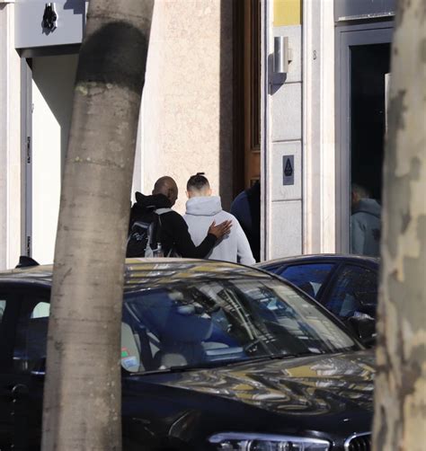 A história de que o internacional português será o novo dono de um dos. Cristiano Ronaldo passeia ao lado de Georgina Rodríguez em ...