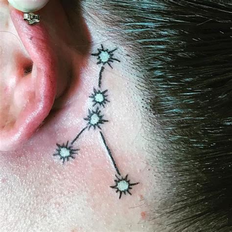 This tattoo reminds me of those constellation tattoos that are actually flowers and vines instead of stars. 50 Most Beautiful Behind The Ear Tattoos That Every Girl ...