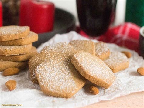 Even though it feels like you can't pack in any more food after christmas dinner, there's always room for dessert. Christmas Desserts Spanish : Mantecados And Polvorones ...
