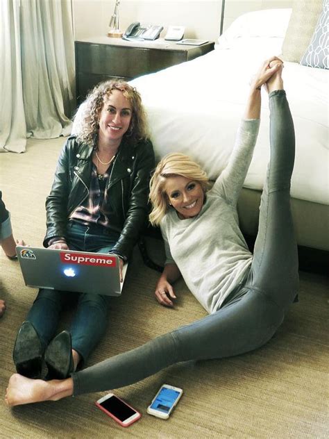 For shoppable links visit wornontv.net/80947. Pop Minute - Kelly Ripa Yoga Stretch Photos - Photo 6