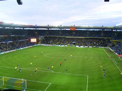 Brøndby stadion got built in 1964, though at that time consisted of nothing more than a pitch brondby stadion also regularly gets referred to as vilfort park, after former brøndby player kim vilfort. BIF på BLOGGEN: Et mindeværdigt møde på Brøndby Stadion