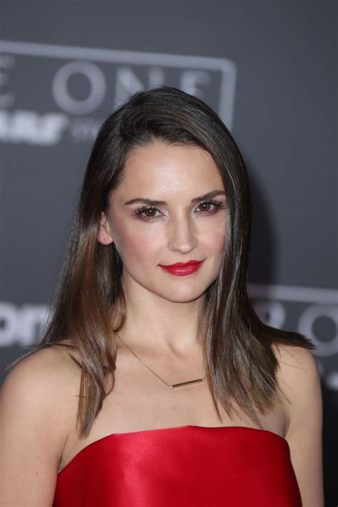 View latest red carpet events, hq celebrity pics, actresses paparazzi pictures, models photoshoot at sawfirst.net. Rachel Leigh Cook - 'Rogue One: A Star Wars Story ...