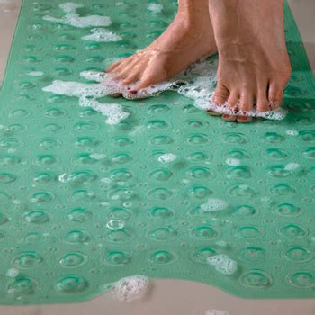 Free shipping $150+ for anthroperks members! Got-it?: FULL-LENGTH BATH MAT