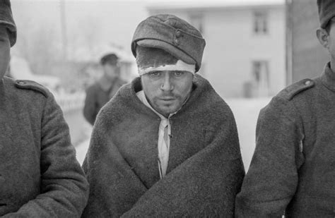 Démonstration de force de la russie. File:Soviet POWs.jpg - Wikimedia Commons