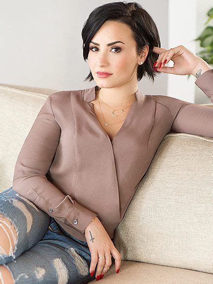 Zero to one salon amber maynard. Demi Lovato | Demi lovato hair, Demi lovato, Cute short ...